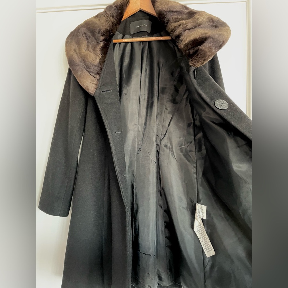 Tahari Black Wool Blend Coat with Brown Faux Fur Collar - Picture 6 of 10